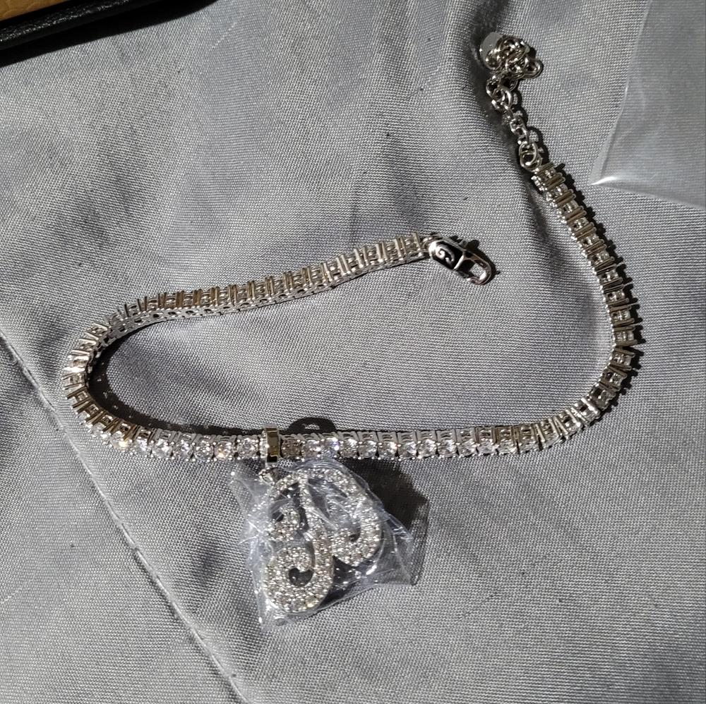 Jewelry - Picture 3 of 6
